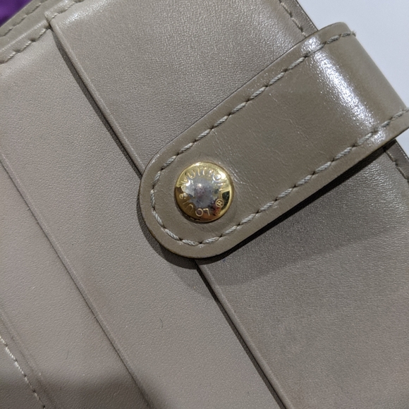 Louis Vuitton Suhali beige compact wallet - Picture 9 of 9